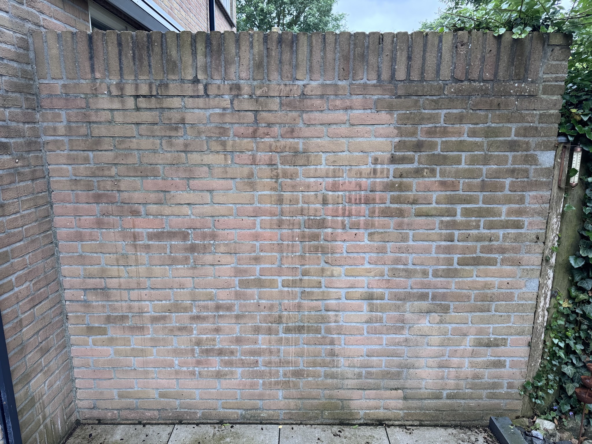 Buitenmuur voor reiniging door BuitenFIX